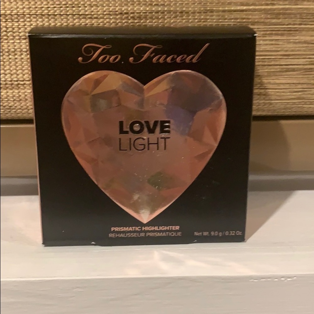 Too faced highlighter
